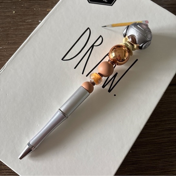 Disney Doorables: Star Wars: Anakin Skywalker handmade beaded pen - Picture 3 of 3